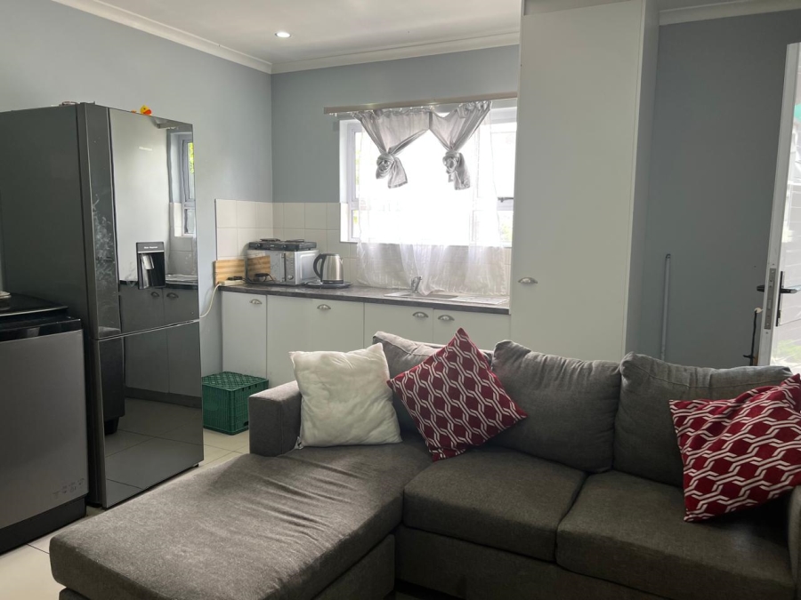 7 Bedroom Property for Sale in Malibu Village Western Cape